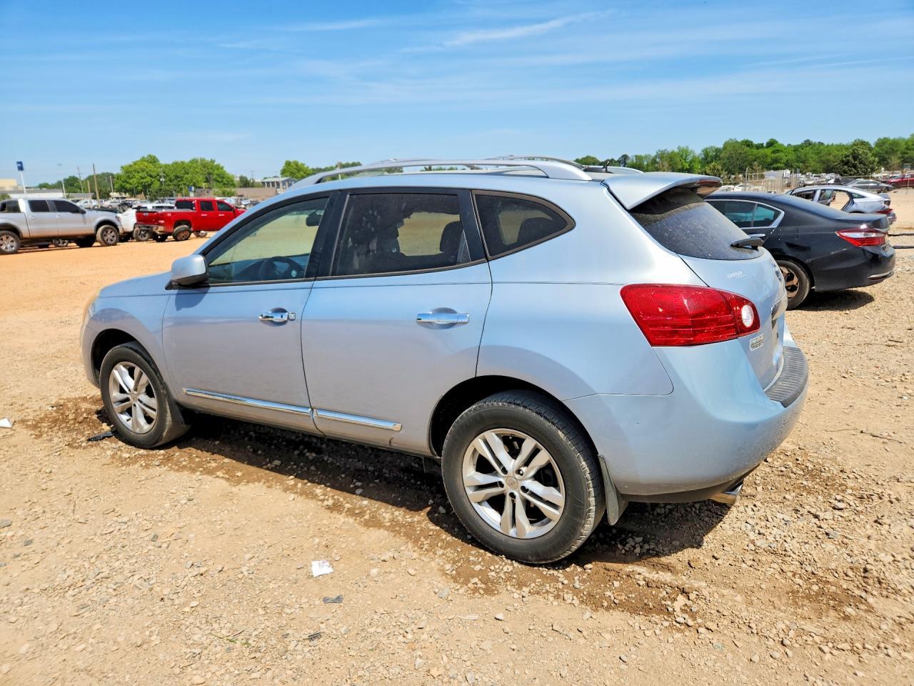 2013 Nissan Rogue S - Фото 2