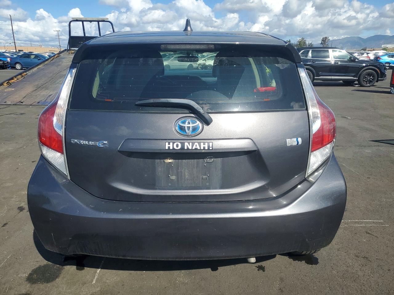 2016 Toyota Prius C Two - Фото 6