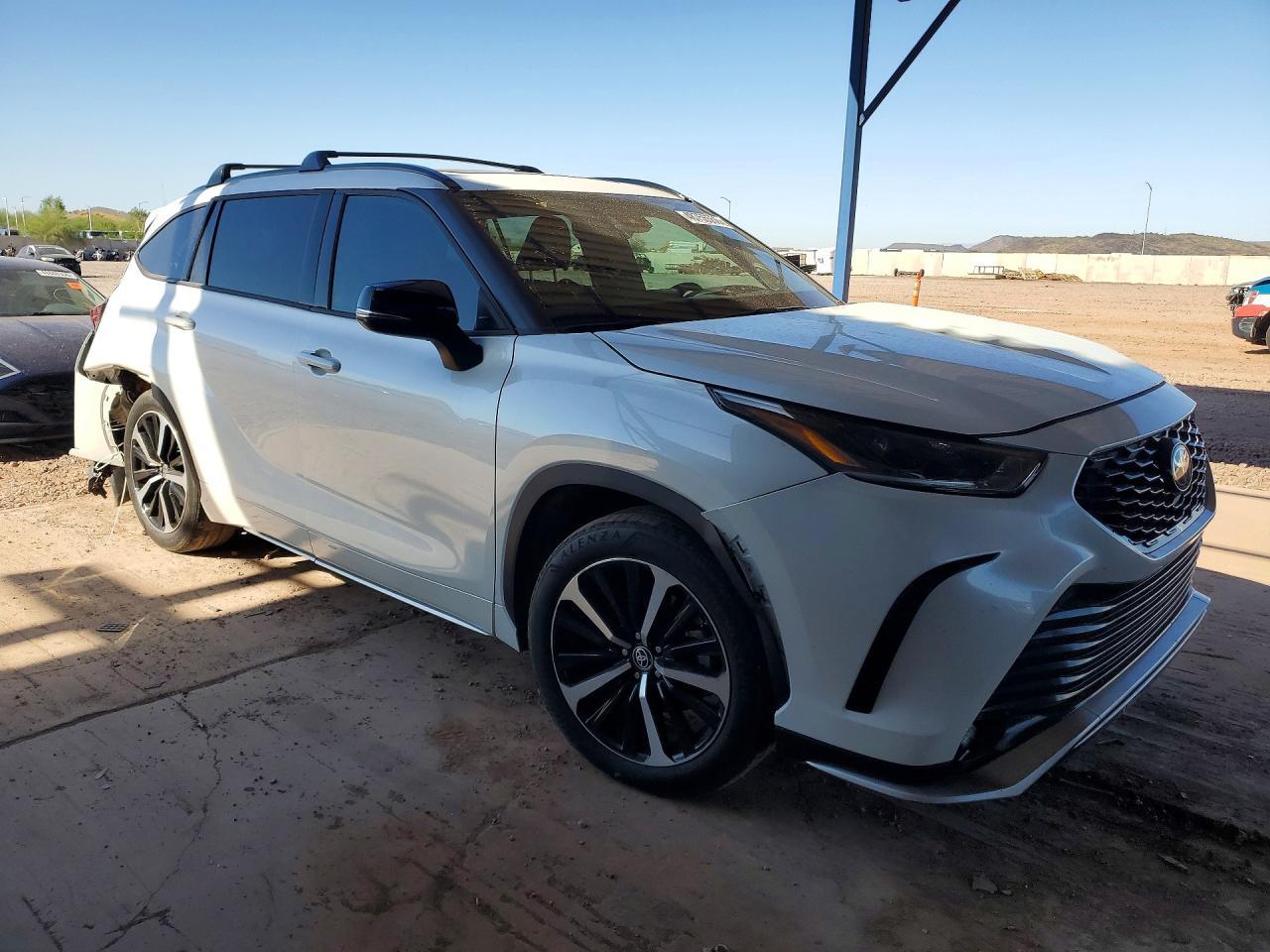 2022 Toyota Highlander Xse - Image 4