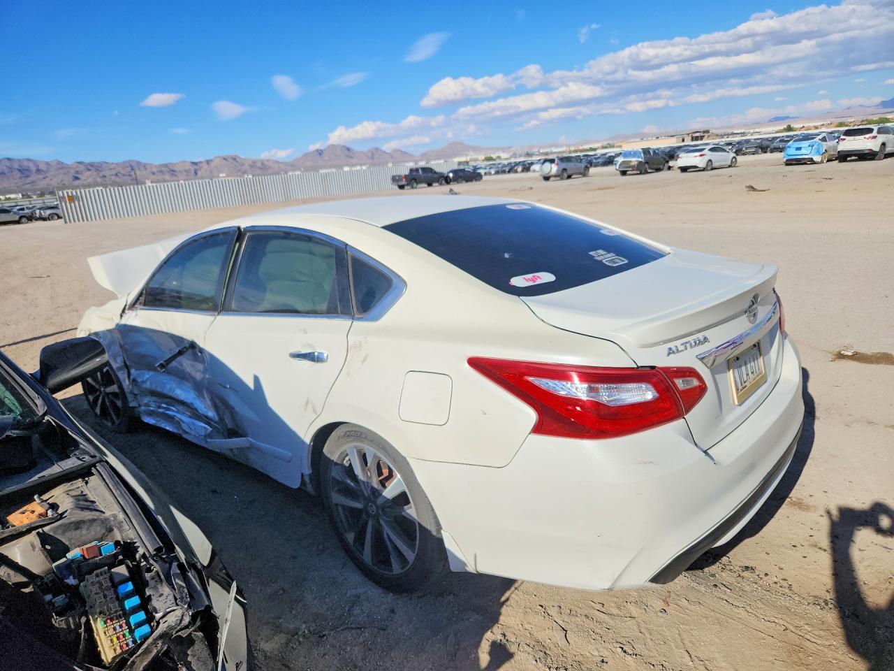2016 Nissan Altima 2.5 Sr - Фото 2
