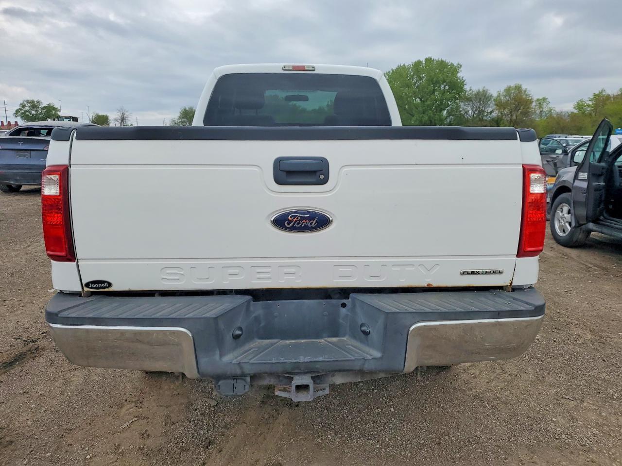 2015 Ford F250 Super Duty - Фото 6