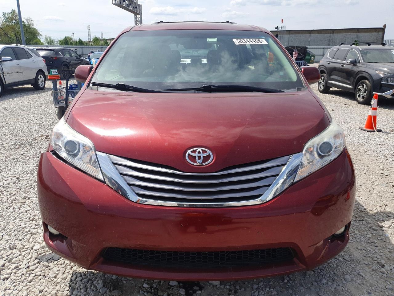 2017 Toyota Sienna Xle Premium 7-Passenger - Фото 5