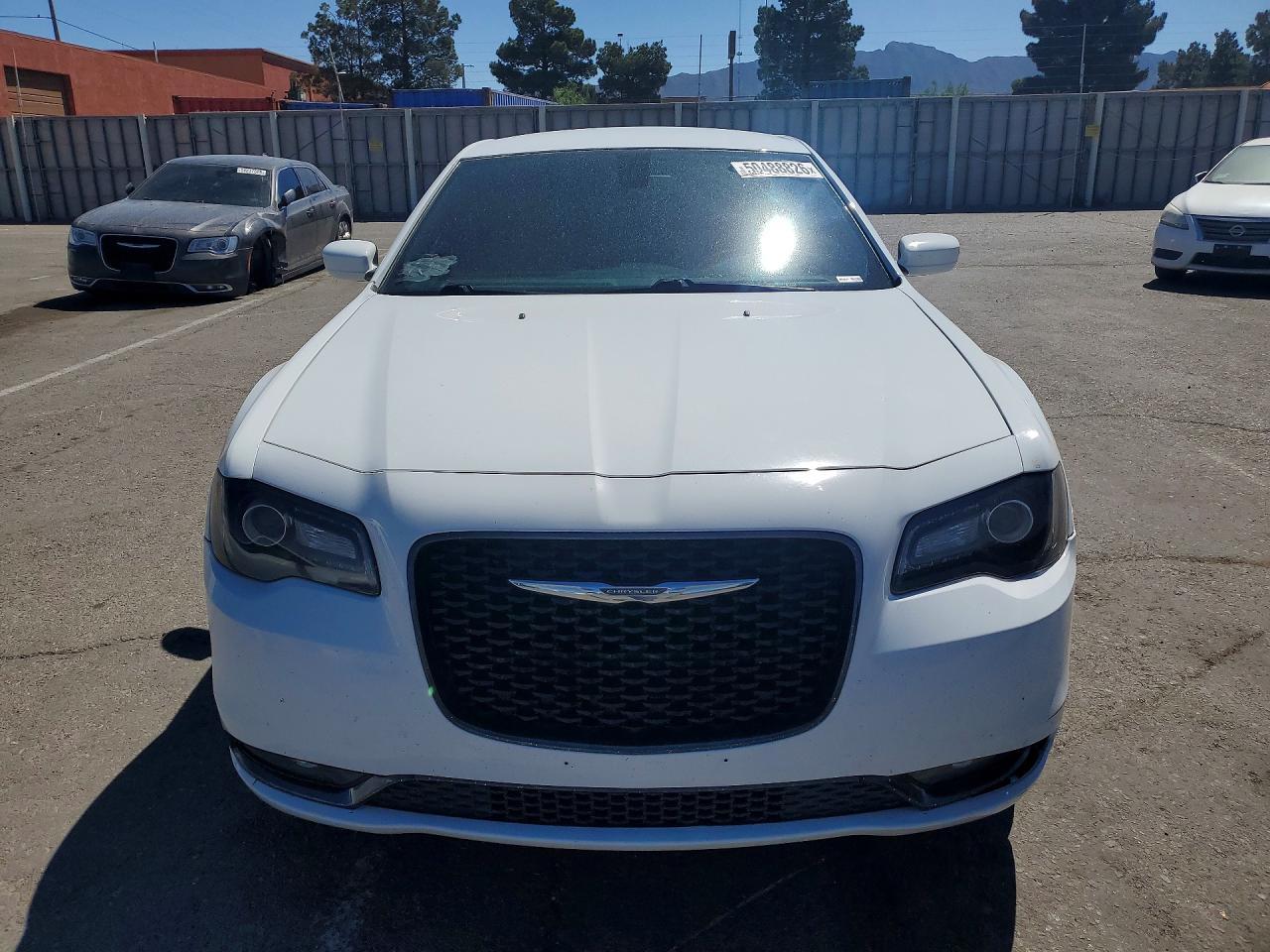 2019 Chrysler 300 S - Фото 5