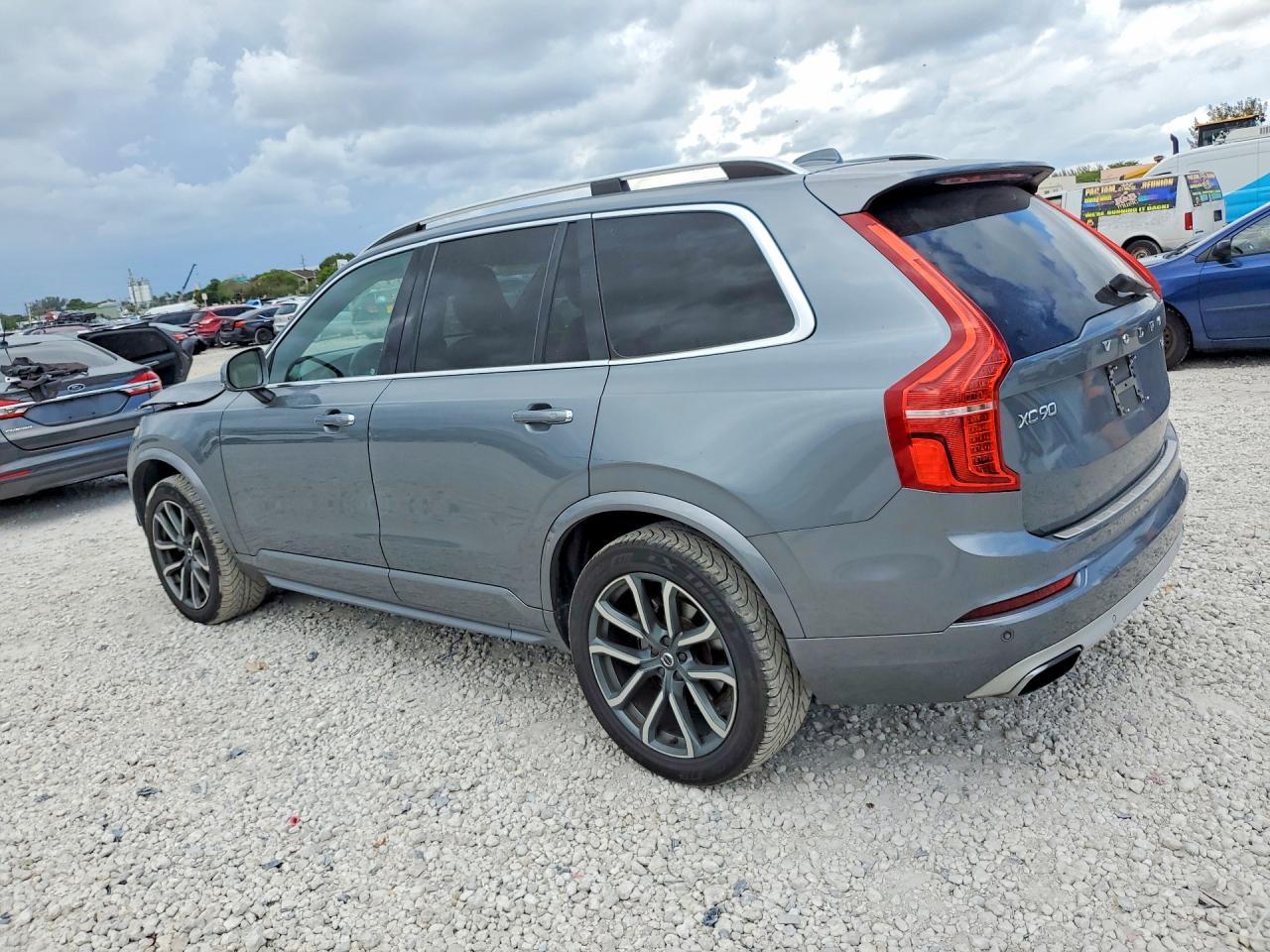 2017 Volvo Xc90 T6 - Фото 2