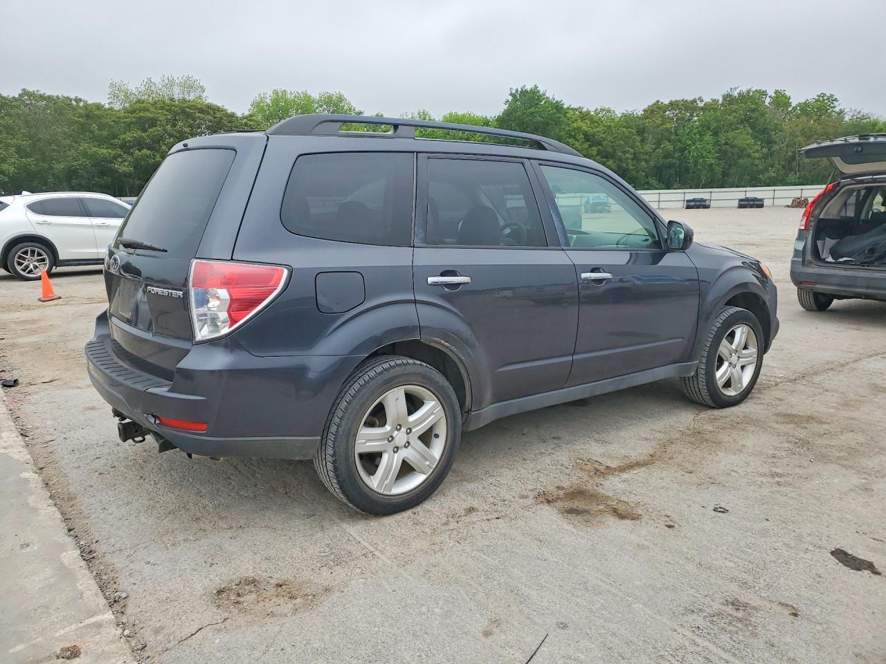2009 Subaru Forester 2.5X Limited - Image 3
