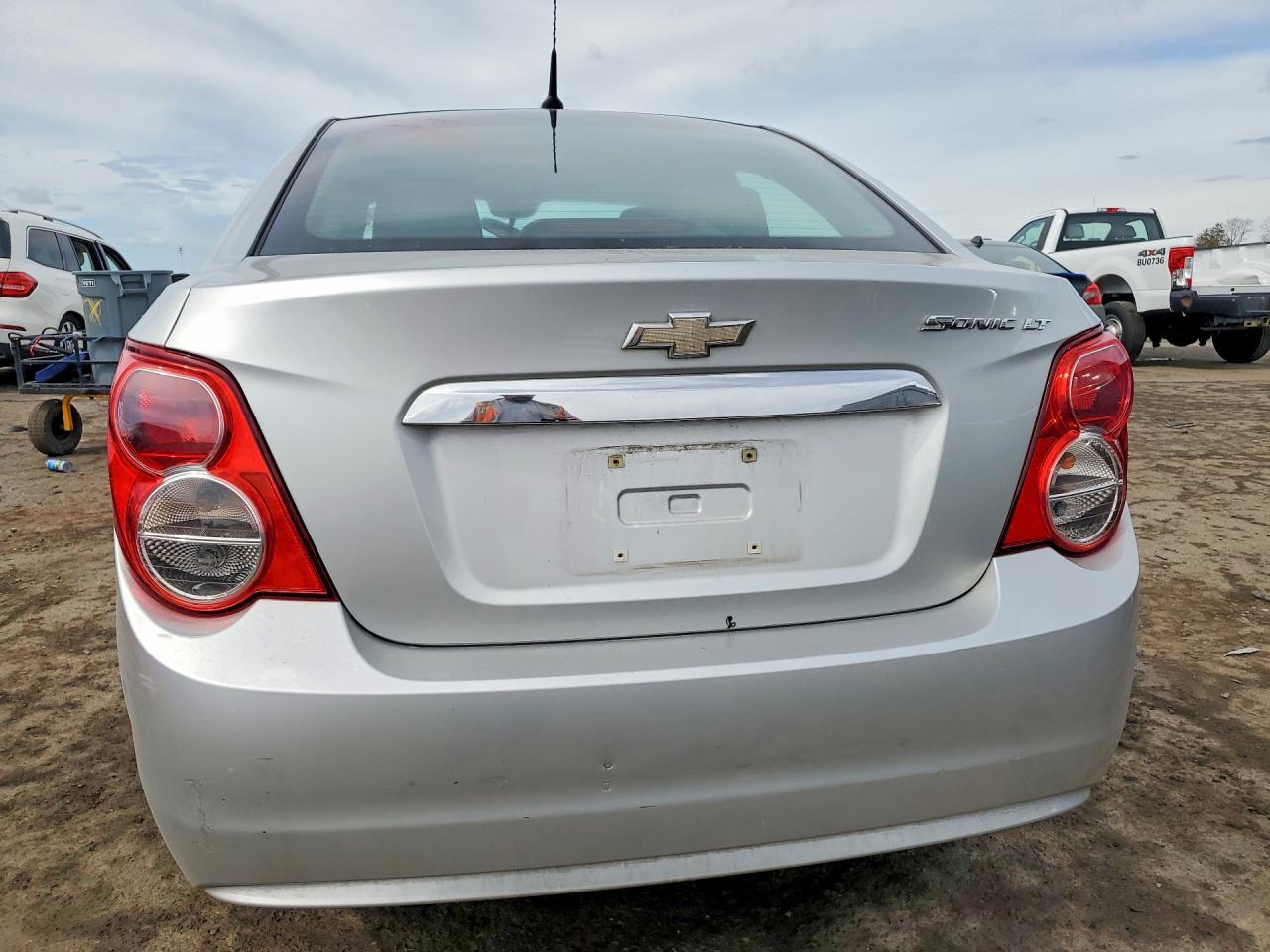 2013 Chevrolet Sonic Lt - Фото 6