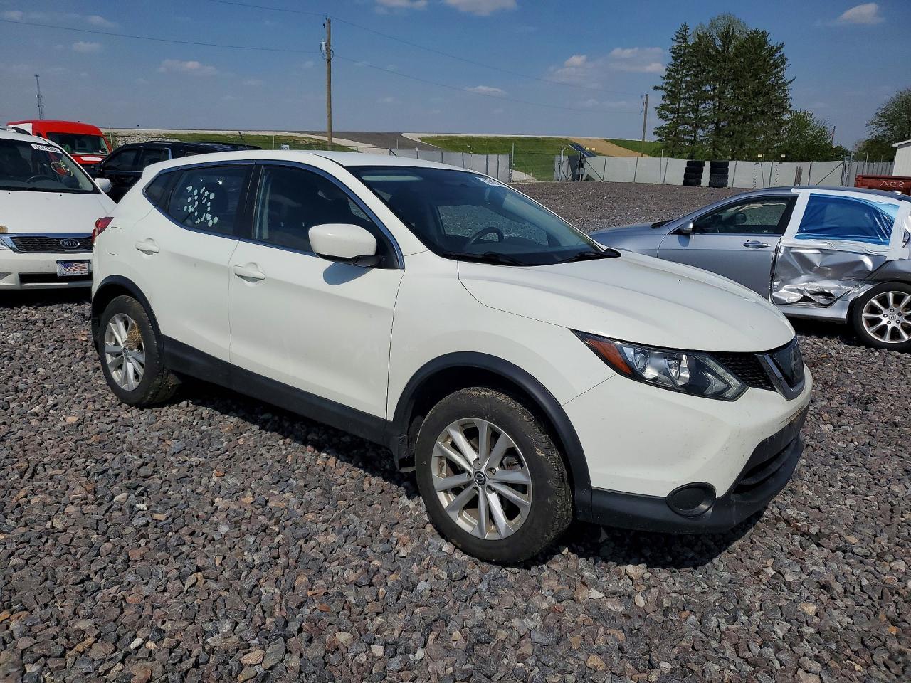 2019 Nissan Rogue Sport S - Фото 4