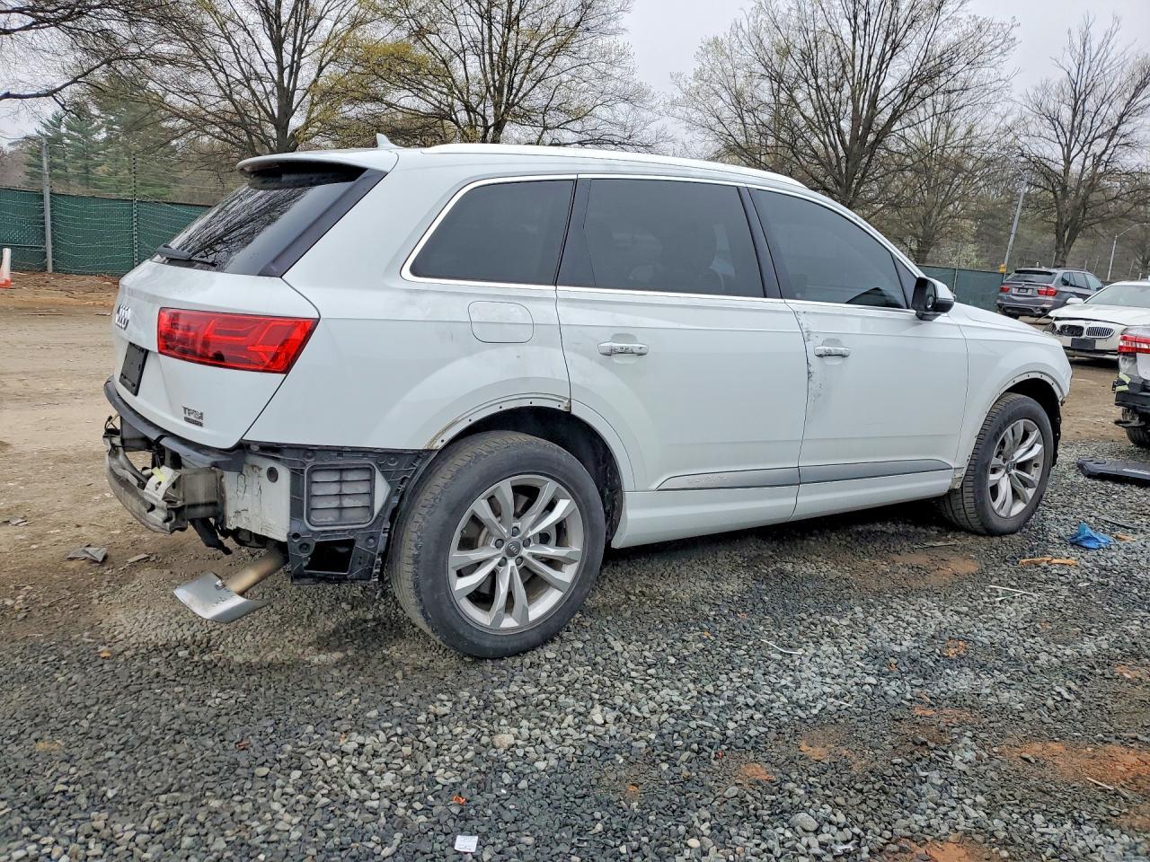2017 Audi Q7 Premium Plus - Фото 3