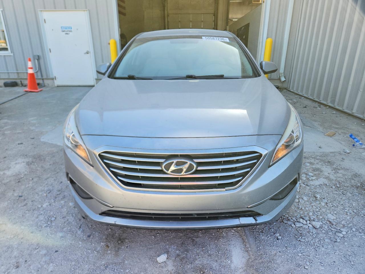 2017 Hyundai Sonata Se - Image 5