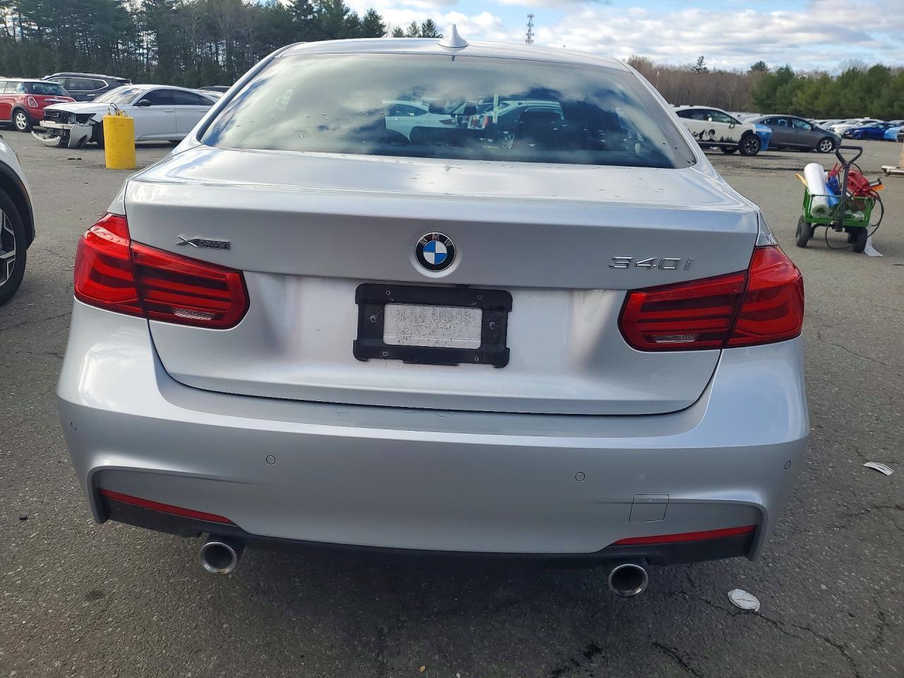 2018 BMW 340 Xi - Фото 6