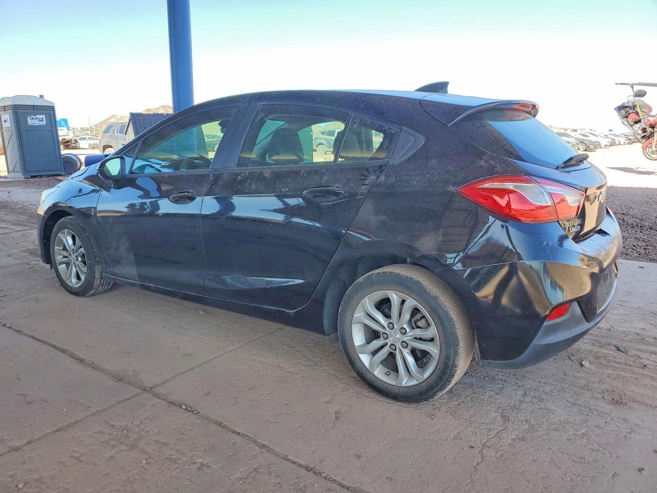 2019 Chevrolet Cruze Ls - Фото 2