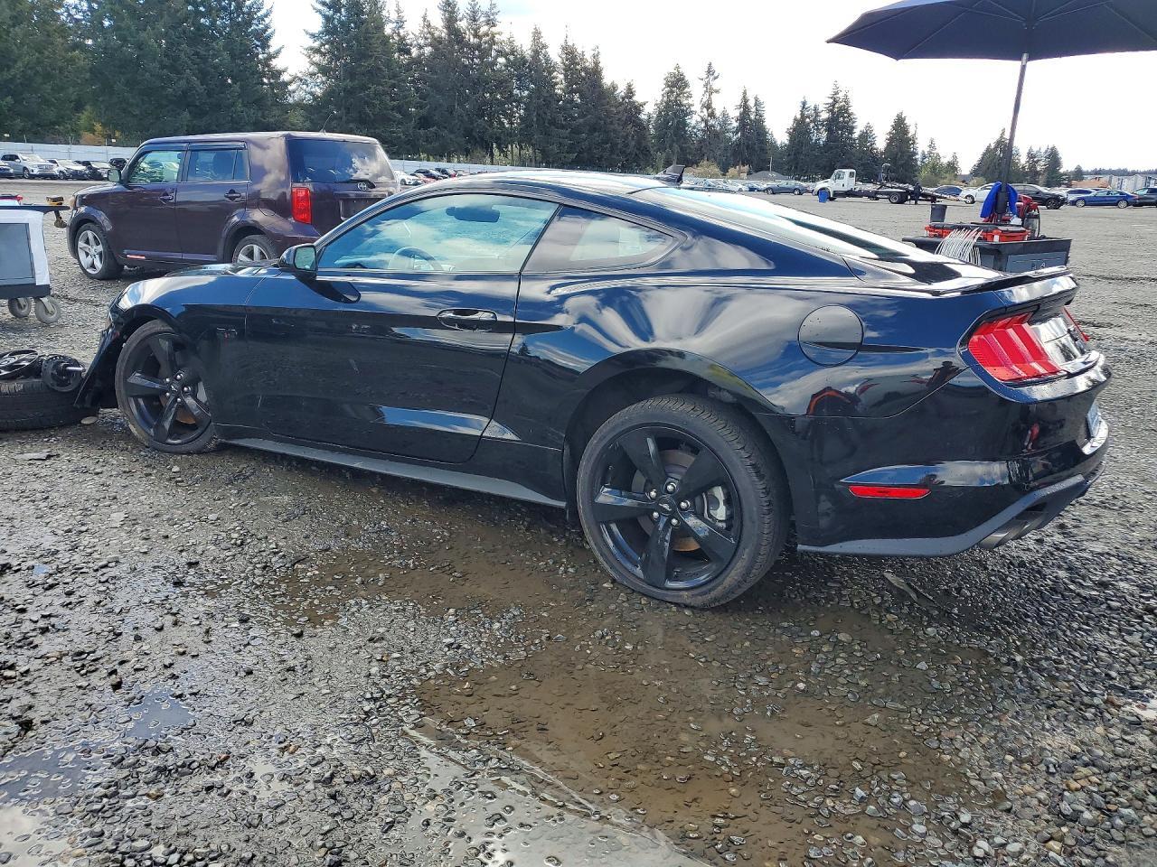 2021 Ford Mustang Gt - Фото 2