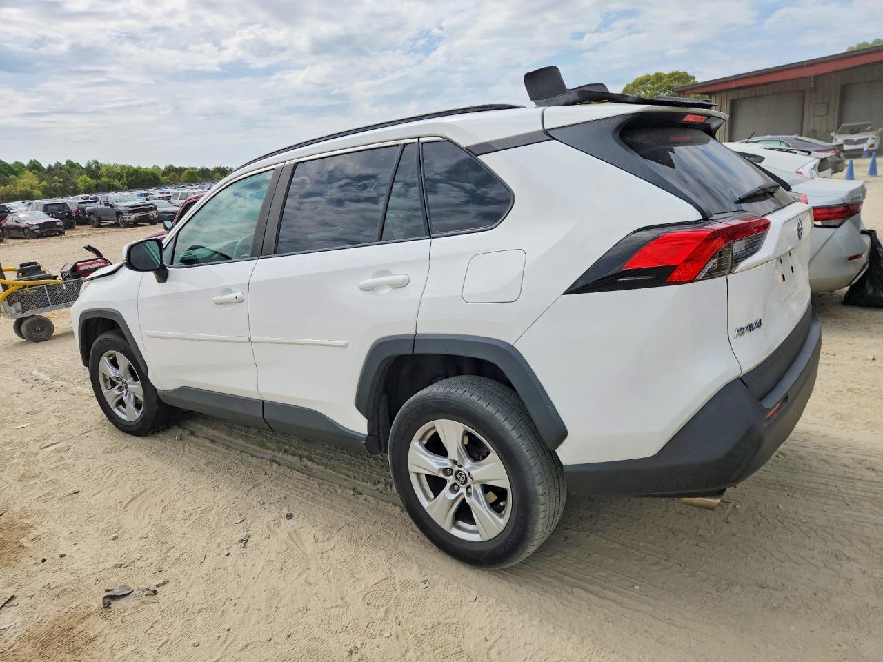 2019 Toyota Rav4 Xle - Image 2