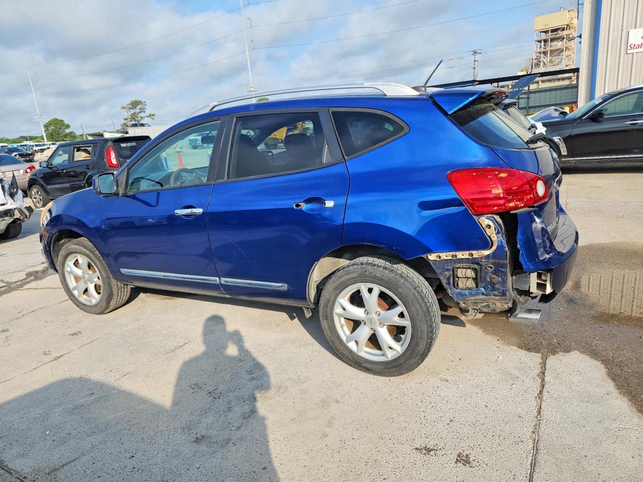 2011 Nissan Rogue S - Фото 2