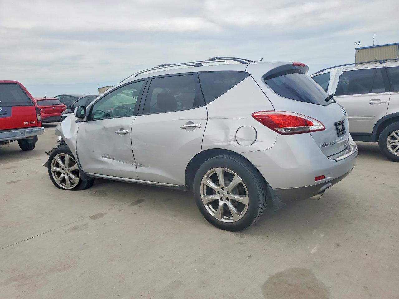 2012 Nissan Murano S - Image 2