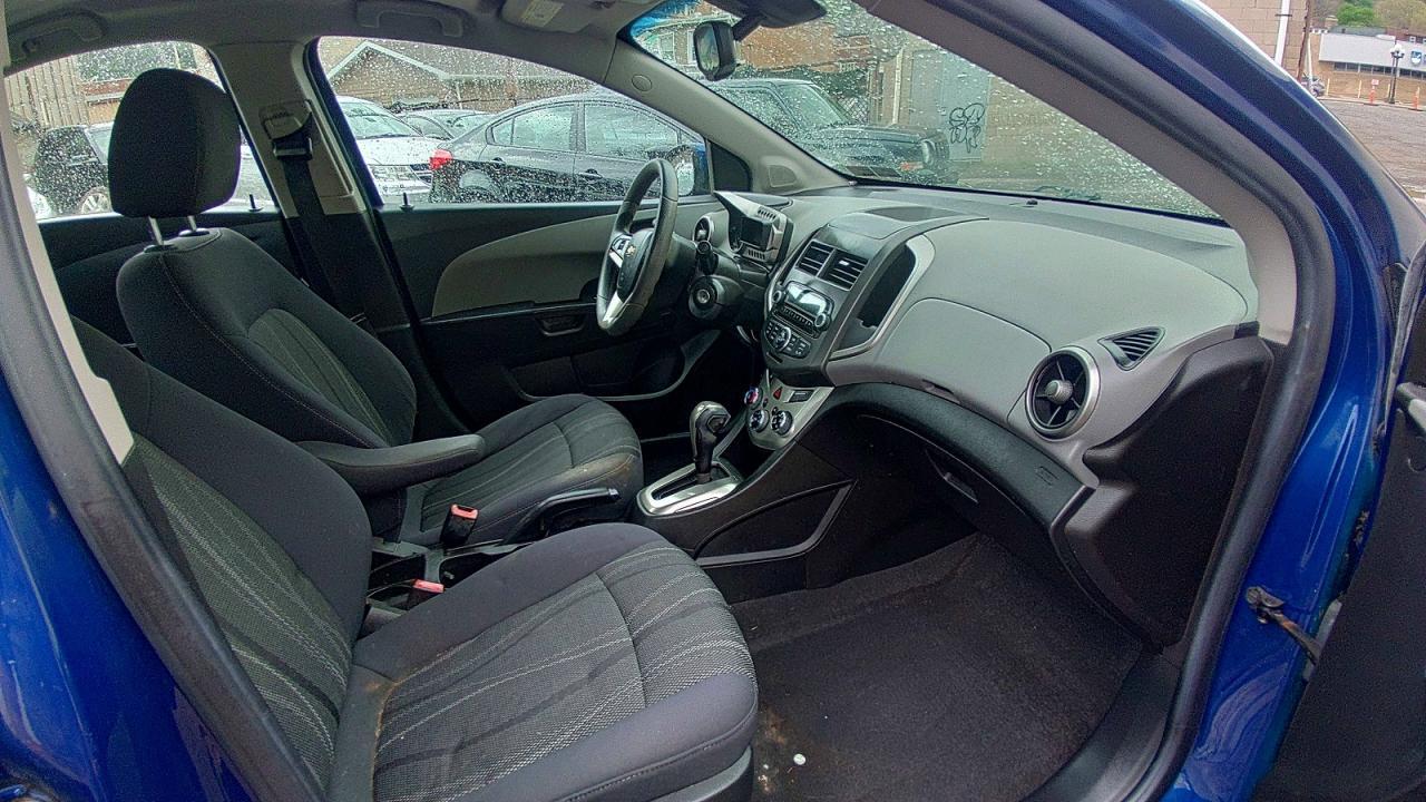 2013 Chevrolet Sonic Lt - Image 5