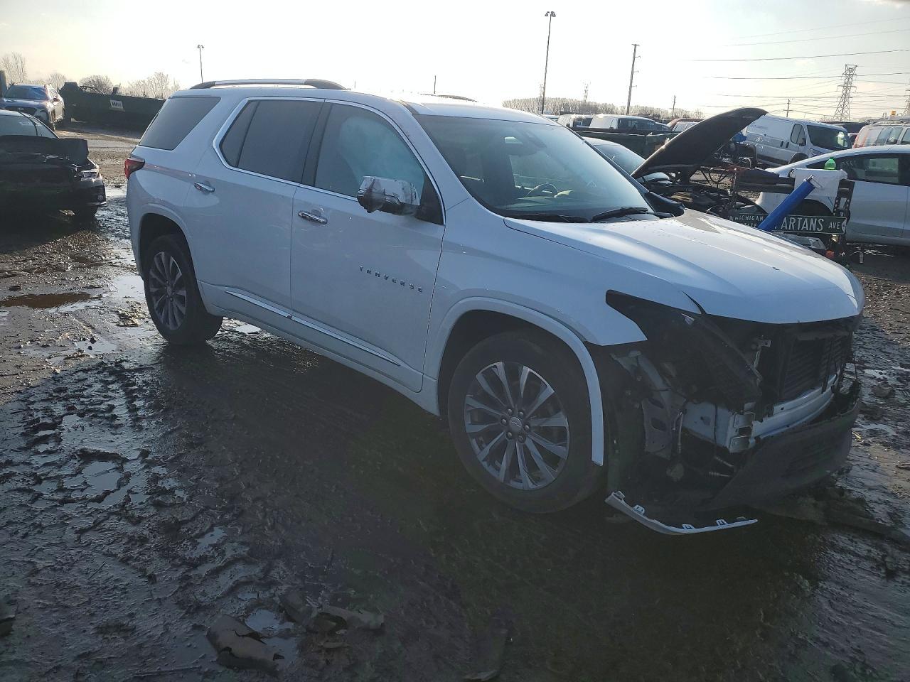 2022 Chevrolet Traverse Premier - Фото 4