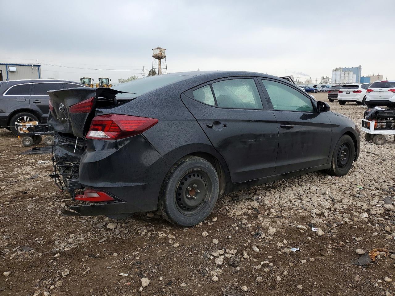 2020 Hyundai Elantra Se - Фото 3