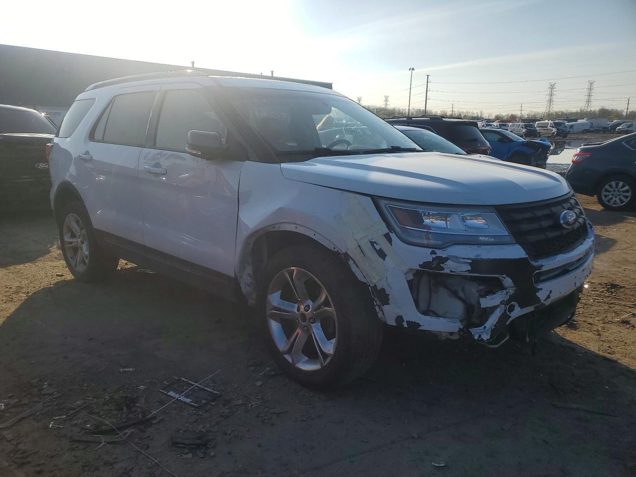 2016 Ford Explorer Xlt - Image 4
