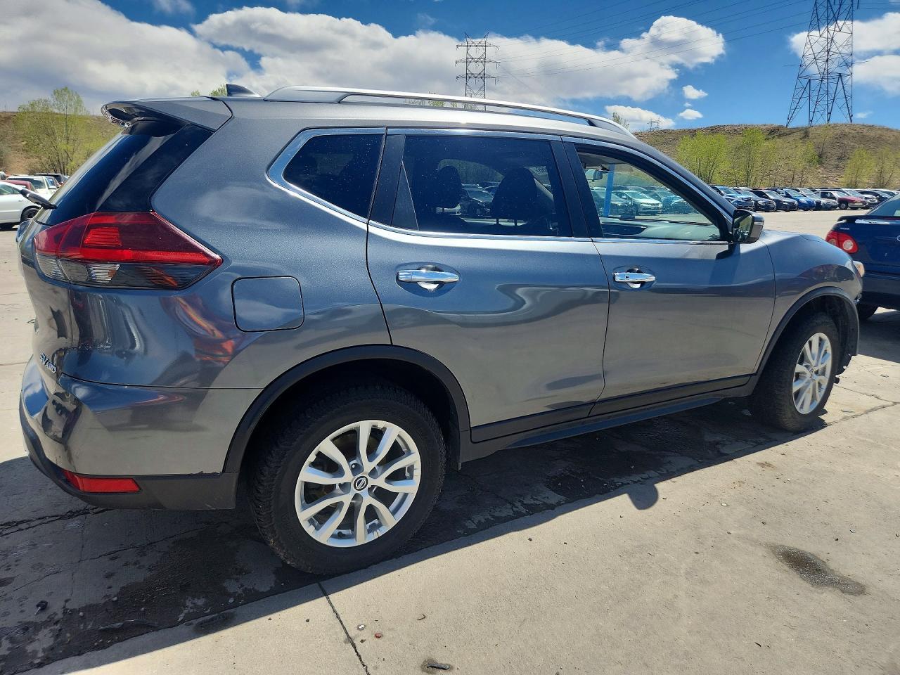 2018 Nissan Rogue Sv - Image 3