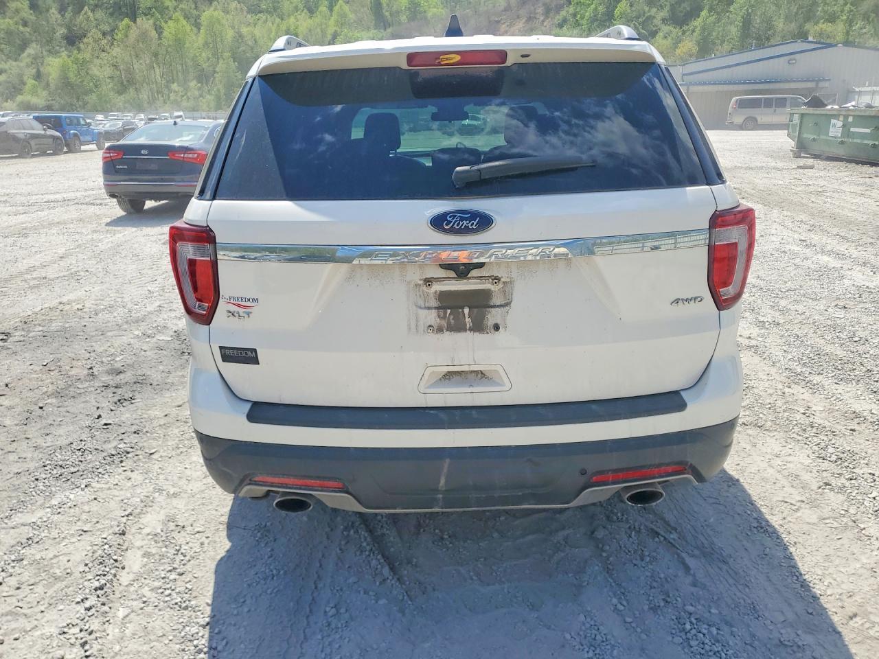 2018 Ford Explorer Xlt - Фото 6