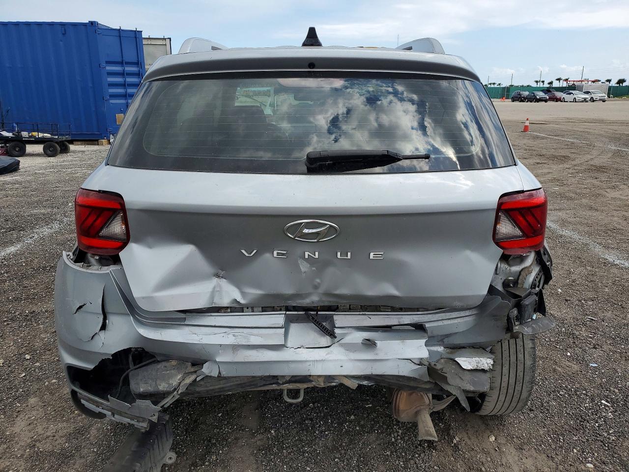 2021 Hyundai Venue Sel - Фото 6