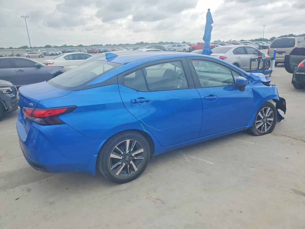 2021 Nissan Versa Sv - Фото 3