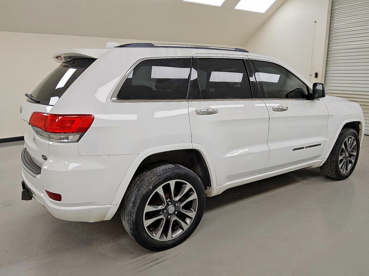 2017 Jeep Grand Cherokee Overland - Фото 3