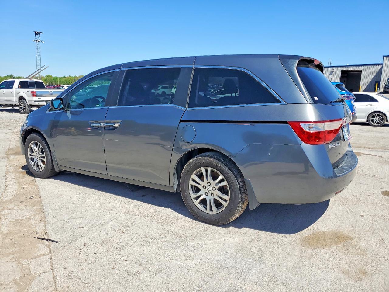 2011 Honda Odyssey Ex - Фото 2