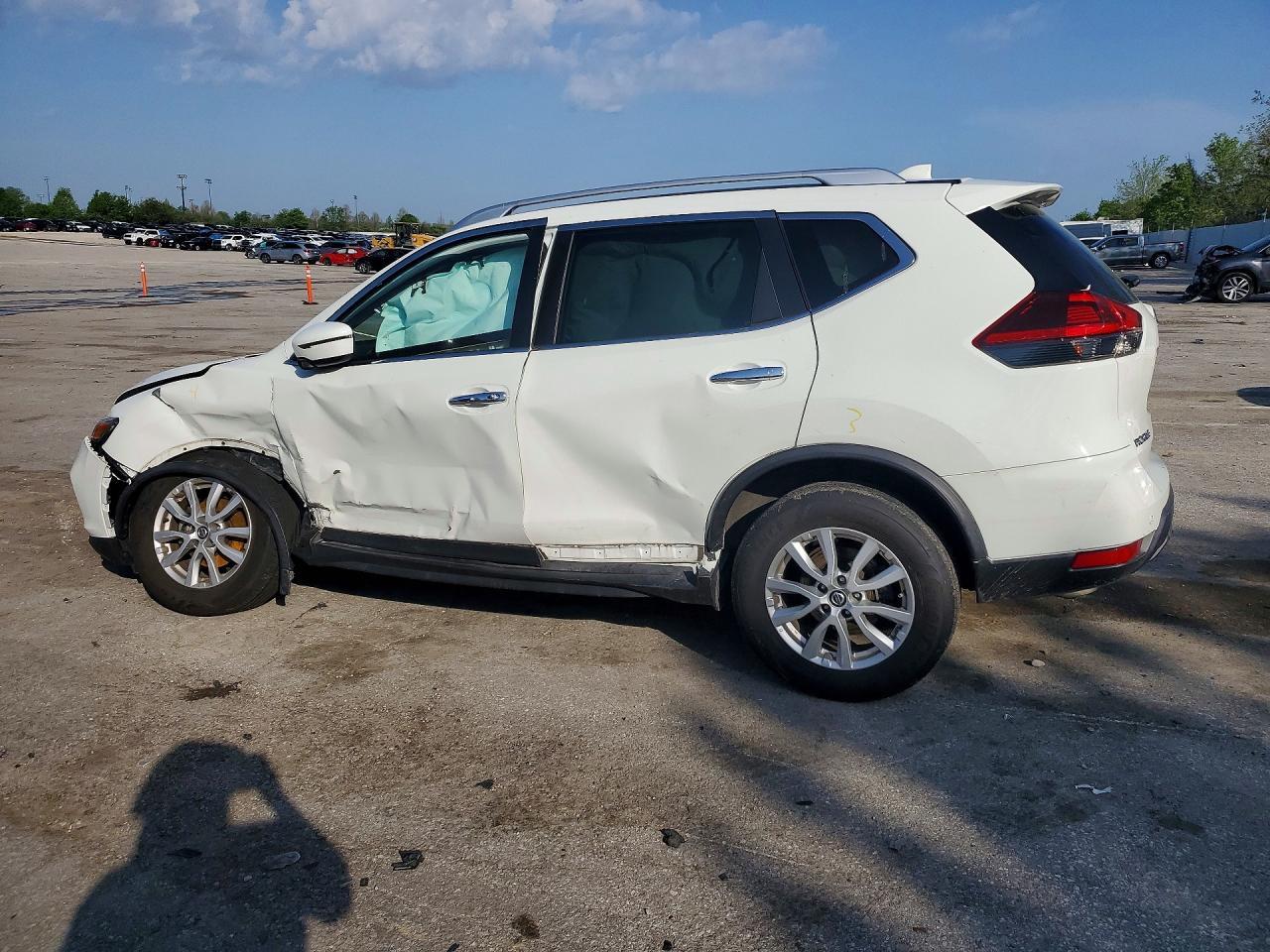 2020 Nissan Rogue Sv - Image 2