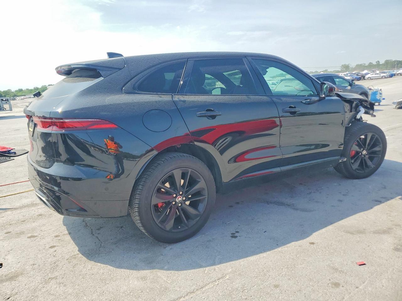 2024 Jaguar F-Pace R-Dynamic S - Image 3