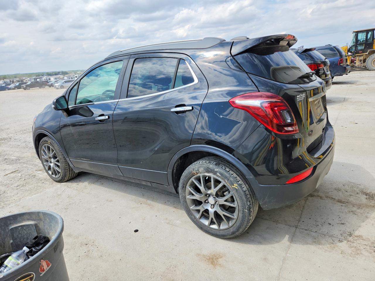 2019 Buick Encore Sport Touring - Фото 2