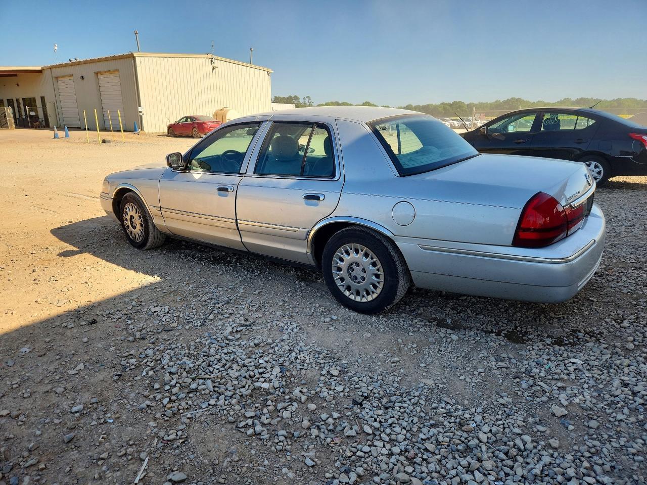 2003 Mercury Grand Marquis Gs - Image 2