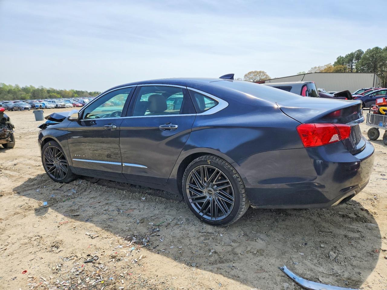 2015 Chevrolet Impala Ltz - Image 2