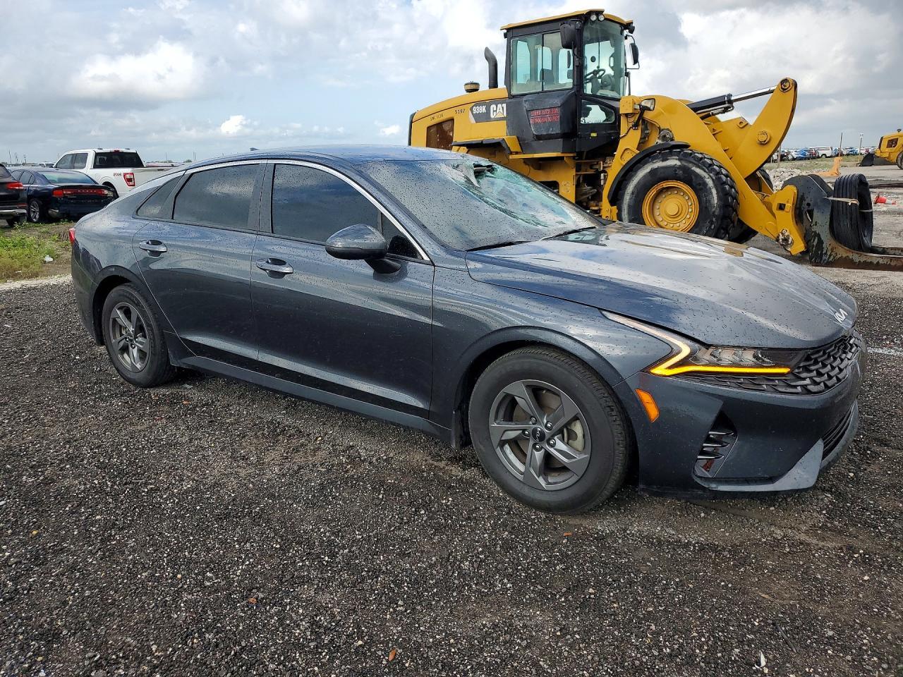 2024 Kia K5 Lxs - Image 4