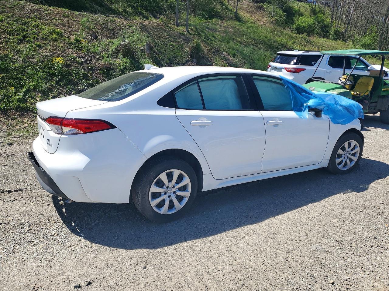 2025 Toyota Corolla Hybrid Le - Image 3