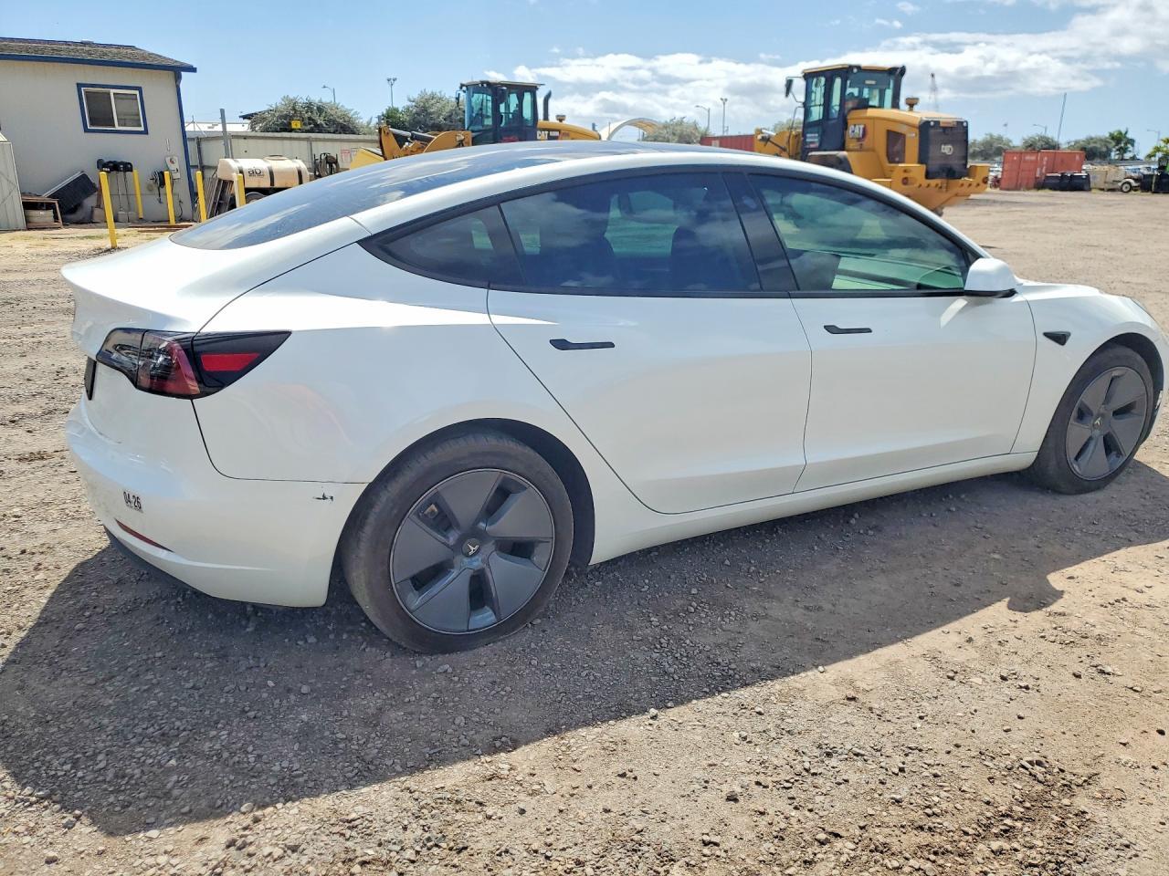2023 Tesla Model 3 - Фото 3