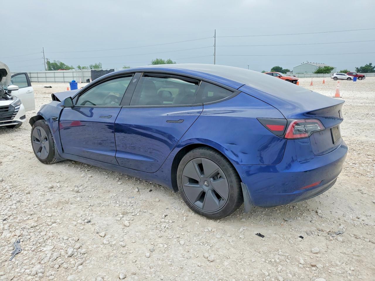 2022 Tesla Model 3 - Image 2