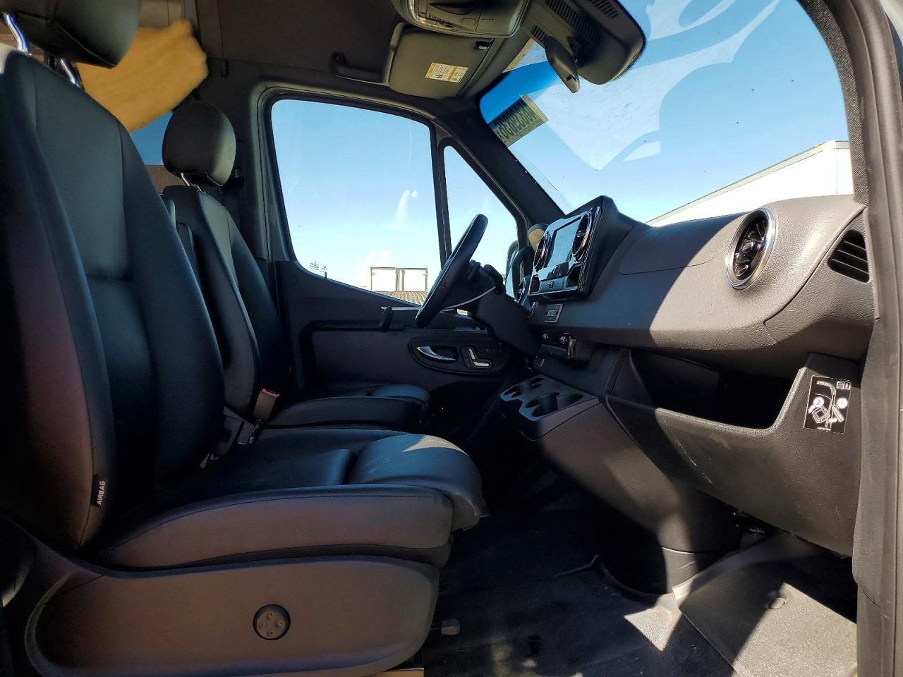 2022 Mercedes Sprinter - Фото 5