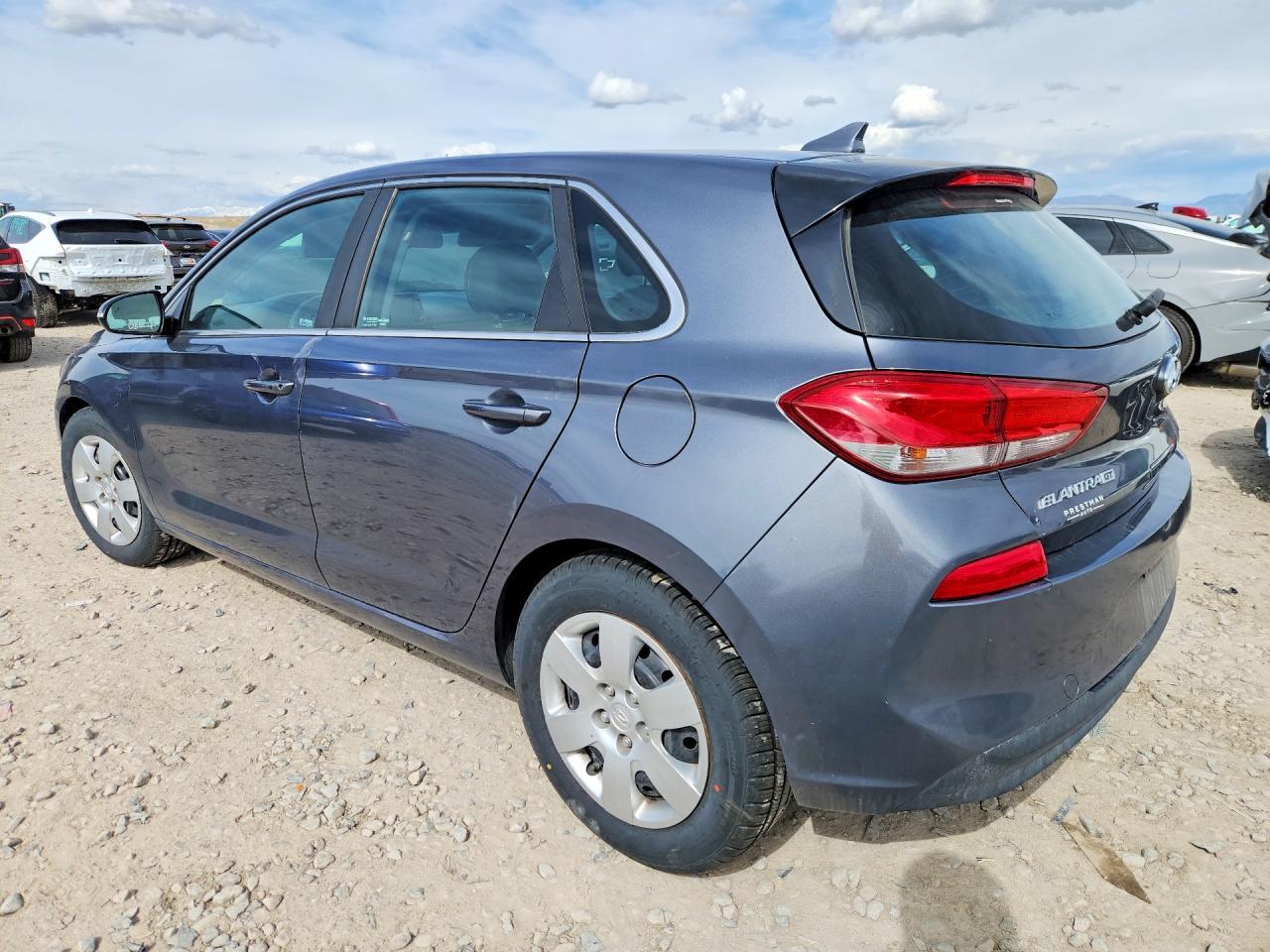 2018 Hyundai Elantra Gt Base - Фото 2