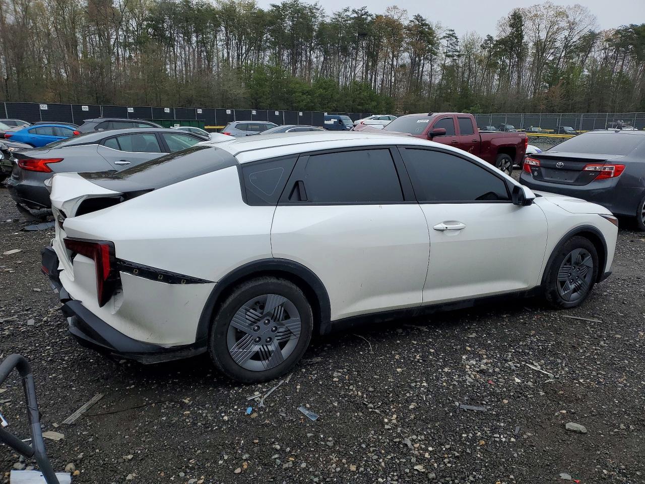 2025 Kia K4 Lx - Фото 3