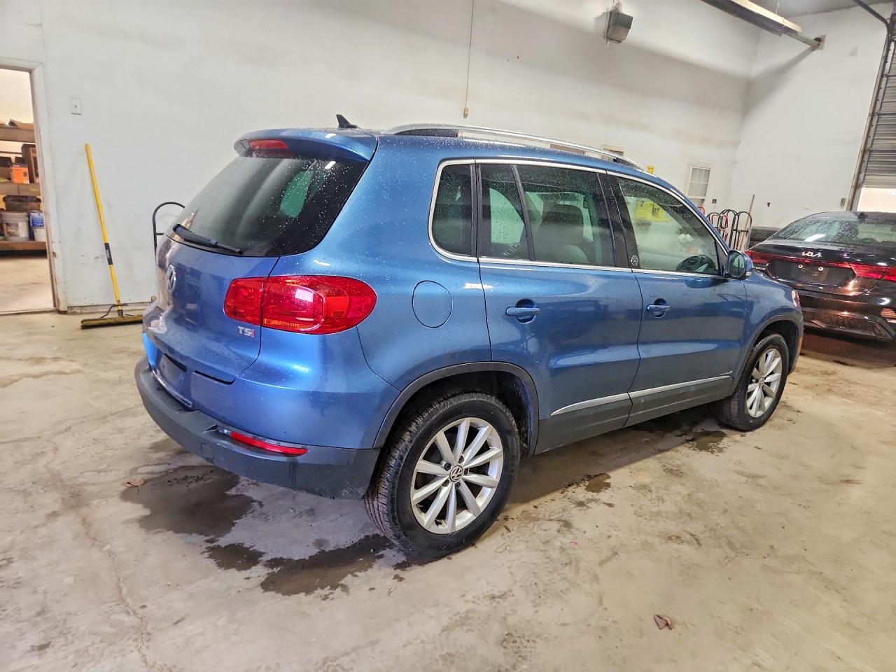 2017 Volkswagen Tiguan Wolfsburg - Фото 3