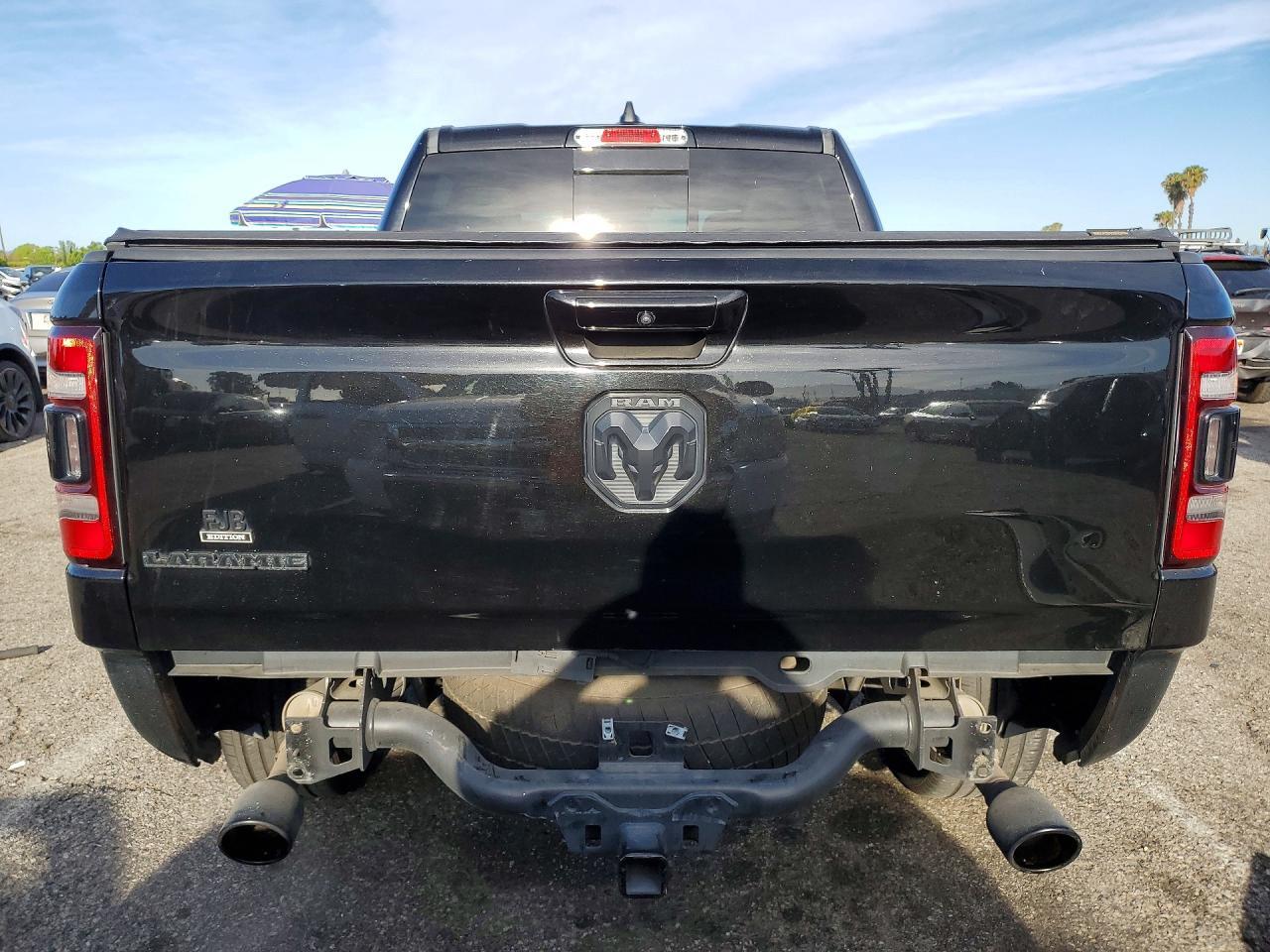 2019 Ram 1500 Laramie - Image 6