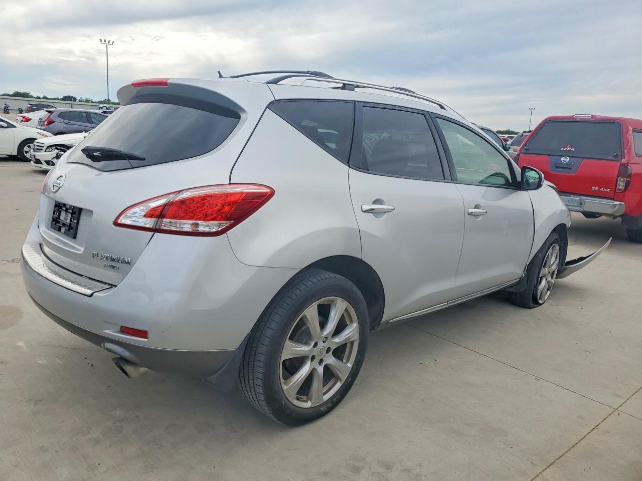 2012 Nissan Murano S - Image 3