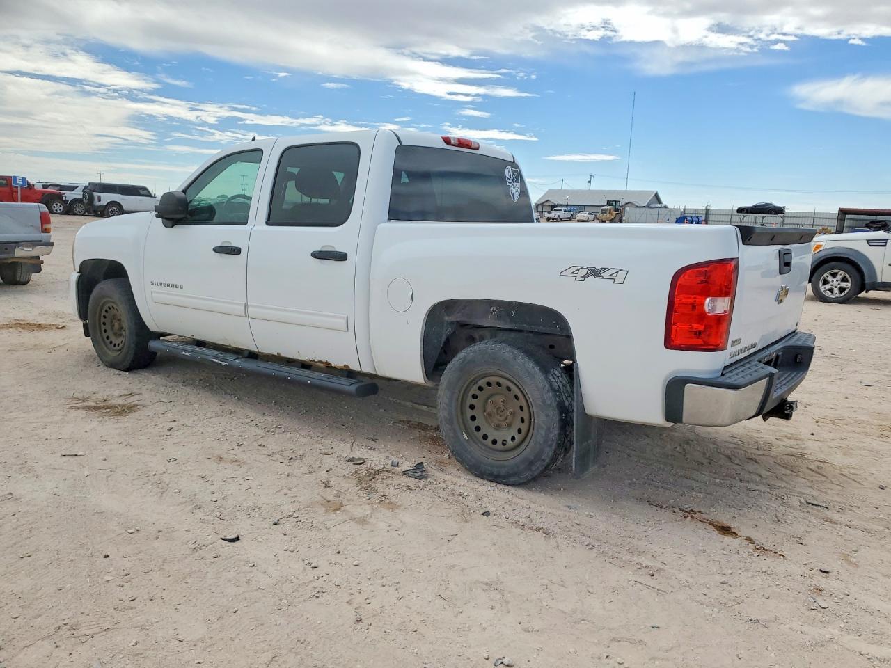 2011 Chevrolet Silverado K1500 Lt - Image 2