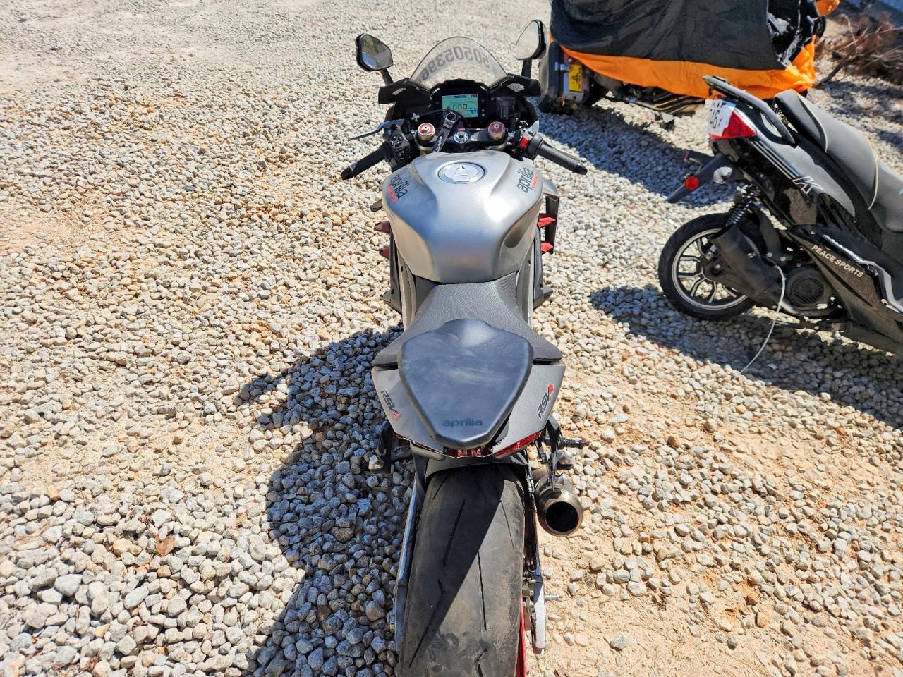 2024 Aprilia Rsv4 1100 - Фото 6