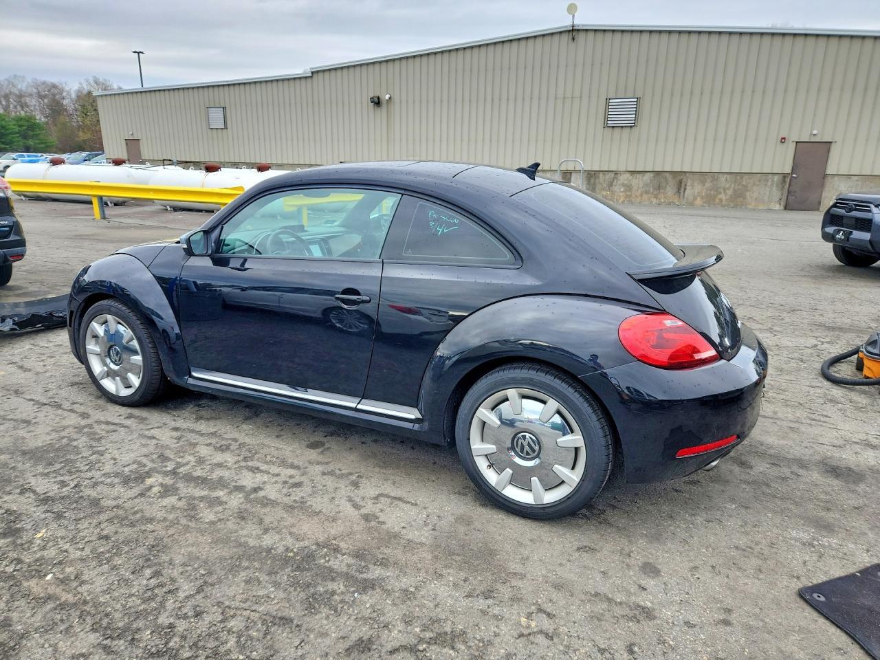 2013 Volkswagen Beetle Turbo - Image 2