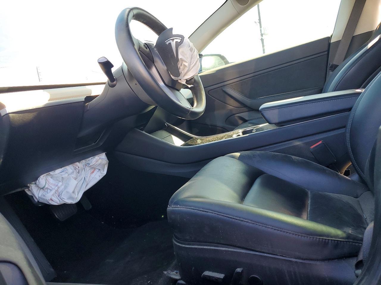 2018 Tesla Model 3 - Фото 7