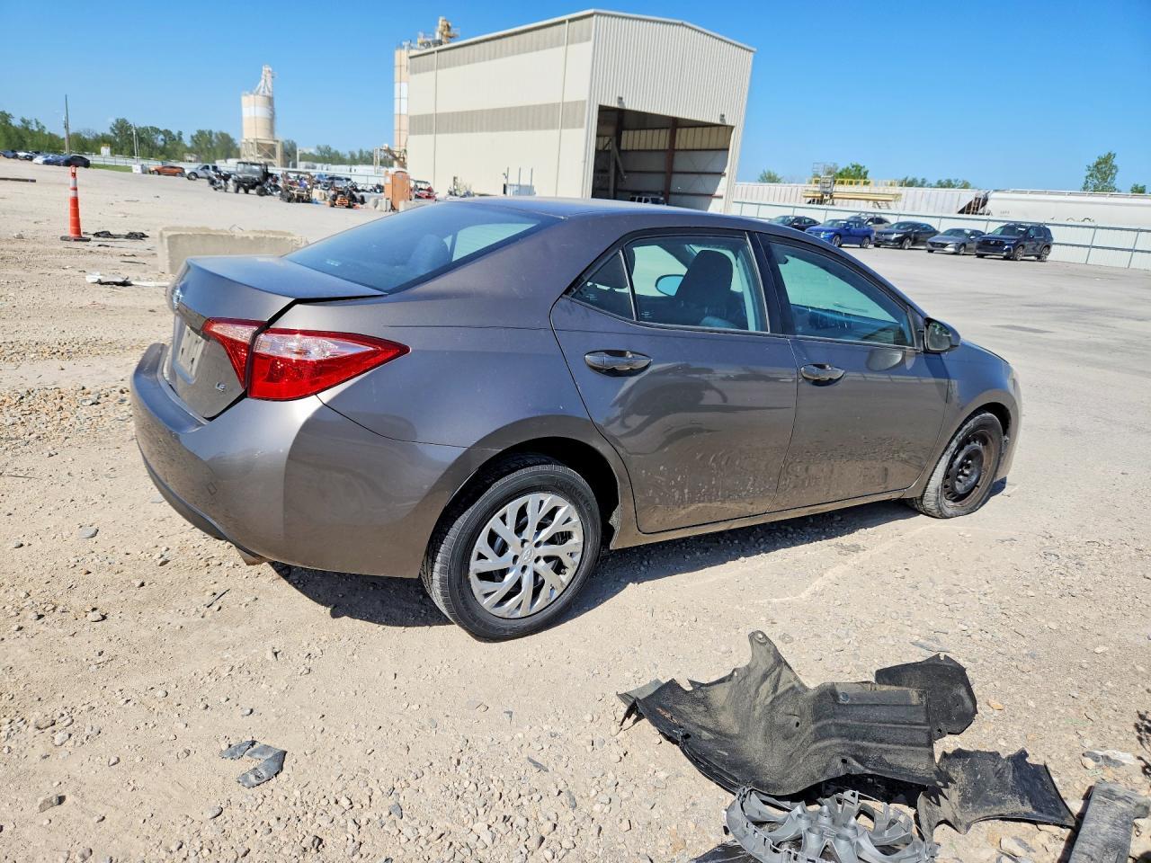 2018 Toyota Corolla Le - Image 3
