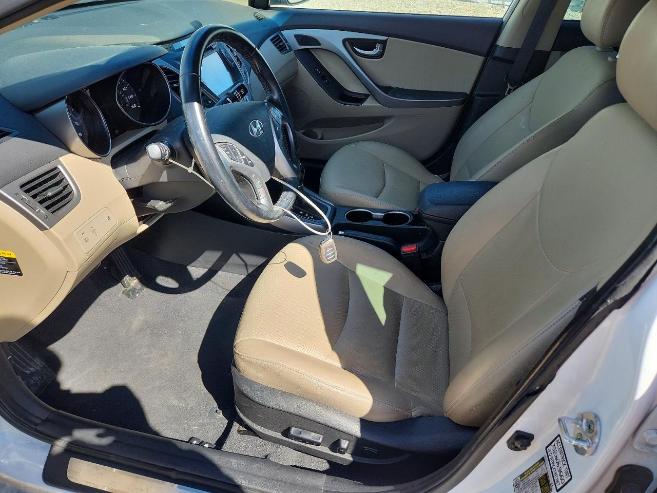 2015 Hyundai Elantra - Image 7
